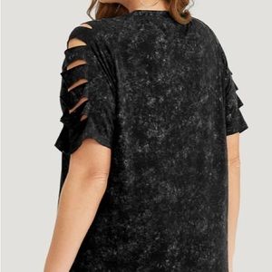 Solid Cut-out Raglan Tee